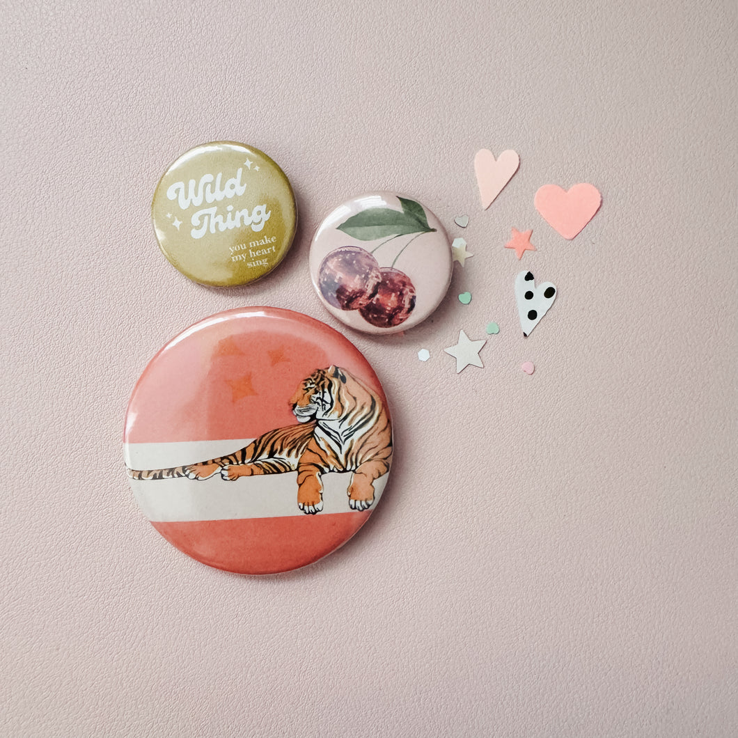 Wild thing button pack